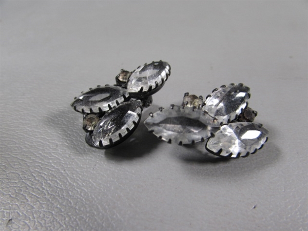 VINTAGE RHINESTONE SILVER TONE CLIP-ON & SCREW BACK EARRINGS