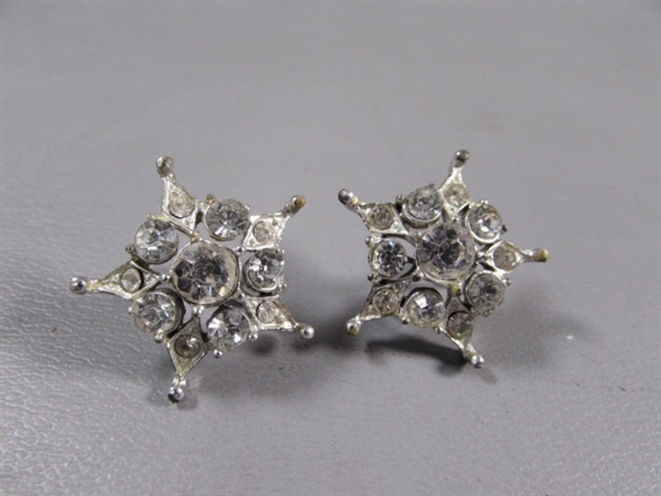 VINTAGE RHINESTONE SILVER TONE CLIP-ON & SCREW BACK EARRINGS