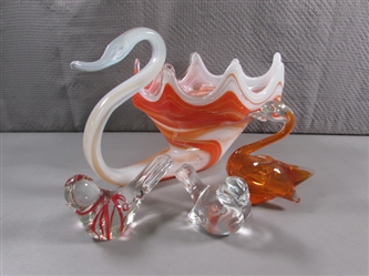 BEAUTIFUL HAND BLOWN ORANGE/CLEAR/WHITE ART GLASS & PAPERWEIGHTS