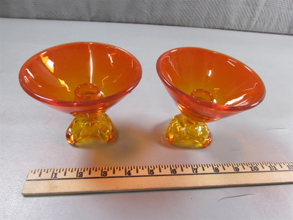 STUNNING HAND BLOWN ART GLASS IN ORANGE