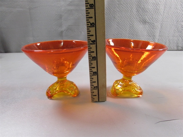 STUNNING HAND BLOWN ART GLASS IN ORANGE