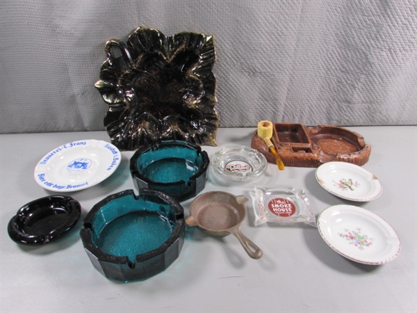 VINTAGE ASHTRAY COLLECTION & NEW CORNCOB PIPE