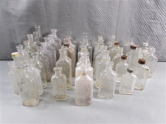 LOT #5 VINTAGE & ANTIQUE CLEAR GLASS APOTHECARY BOTTLES