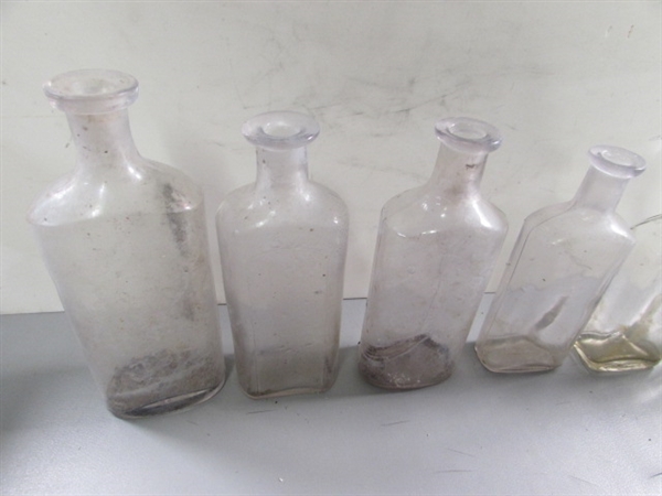 LOT #5 VINTAGE & ANTIQUE CLEAR GLASS APOTHECARY BOTTLES