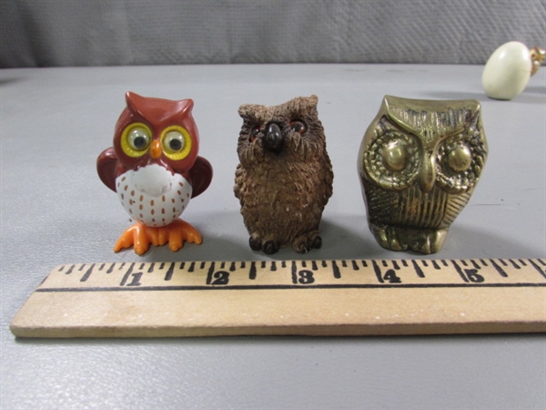 COLLECTION OF OWL FIGURINES