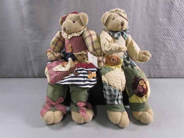 PAIR OF SHELF SITTER BEARS