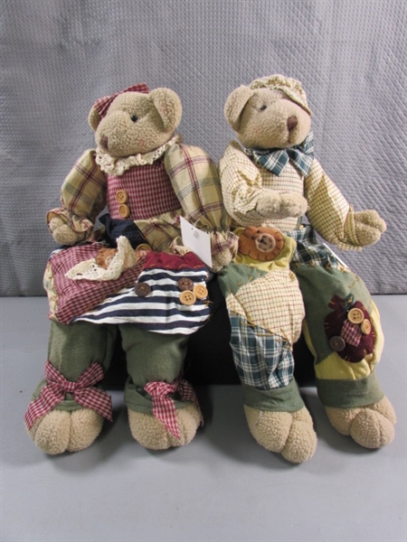 PAIR OF SHELF SITTER BEARS