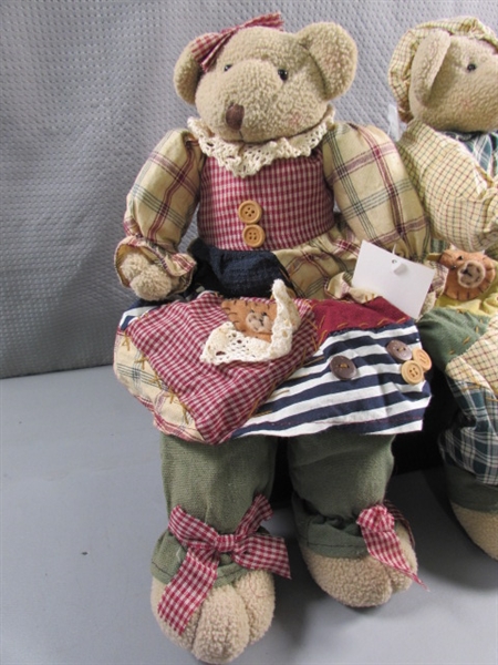 PAIR OF SHELF SITTER BEARS