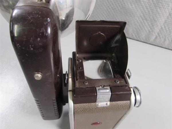 VINTAGE POLAROID SX-70 LAND CAMERA & KODAK DUAFLEX IV CAMERA - UNTESTED