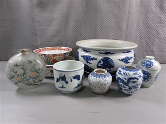 HAND PAINTED ORIENTAL JUG & OTHER DISHES