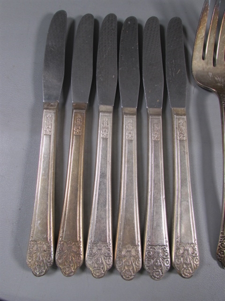 MIXED DESIGNS SILVERPLATE FLATWARE