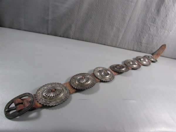 VINTAGE LEATHER BELT WITH LARGE CONCHOS