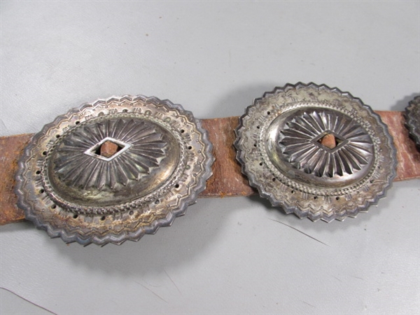 VINTAGE LEATHER BELT WITH LARGE CONCHOS