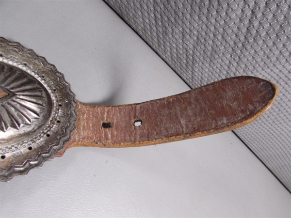 VINTAGE LEATHER BELT WITH LARGE CONCHOS