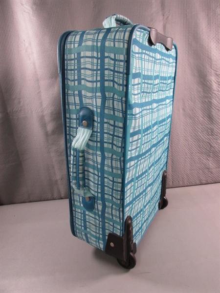 SMALL CARRY-ON WHEELED SUITCASE & LIKE NEW HANDBAG