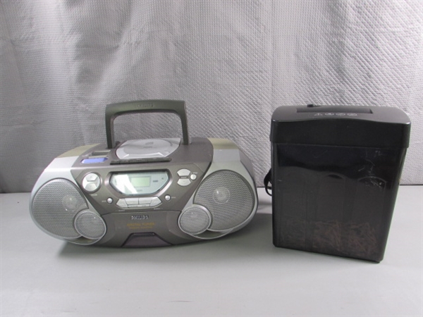 PHILIPS CD/CASSETTE/RADIO W/REMOTE & MINI PAPER SHREDDER