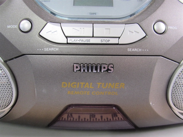 PHILIPS CD/CASSETTE/RADIO W/REMOTE & MINI PAPER SHREDDER