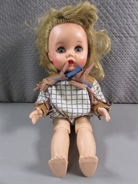 VINTAGE JOINTED DOLL IN NEED OF A HAIRDRESSER