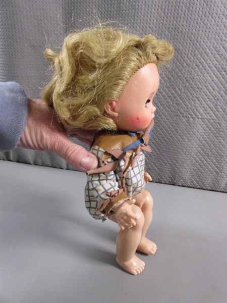 VINTAGE JOINTED DOLL IN NEED OF A HAIRDRESSER