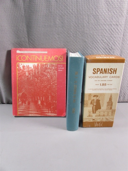 VINTAGE SPANISH SCHOOL BOOKS & VOCABULARY CARDS