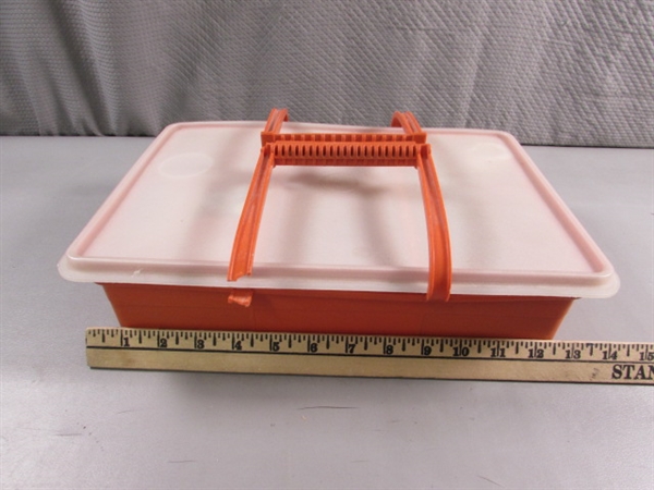 VINTAGE TUPPERWARE ORGANIZER W/SEWING SUPPLIES