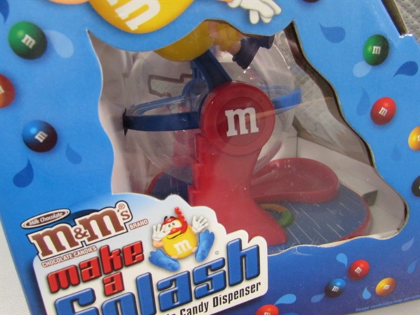 M&M LAMP, CANDY DISPENSER & 2 PLUSH M&M'S