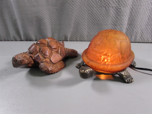 CARVED WOODEN TURTLE & TURTLE LIGHT