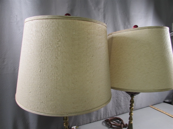 PAIR OF VINTAGE BRASS TABLE LAMPS W CRANBERRY CUT TO CLEAR FOCAL