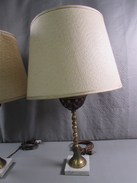 PAIR OF VINTAGE BRASS TABLE LAMPS W CRANBERRY CUT TO CLEAR FOCAL