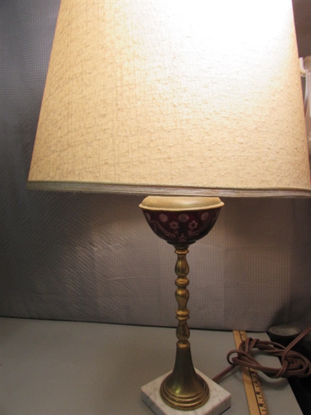 PAIR OF VINTAGE BRASS TABLE LAMPS W CRANBERRY CUT TO CLEAR FOCAL