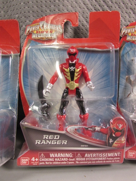 POWER RANGERS SUPER MEGAFORCE FIGURINES