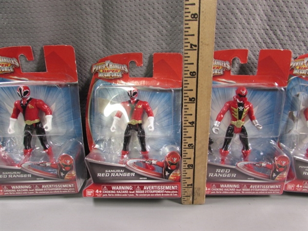 POWER RANGERS SUPER MEGAFORCE FIGURINES