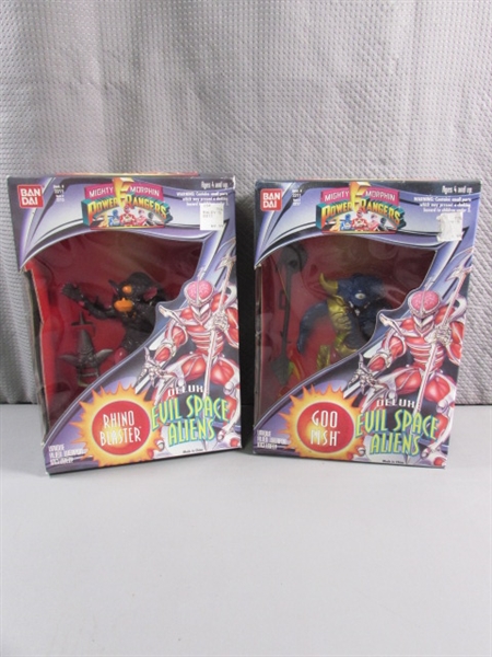 2 MIGHTY MORPHIN POWER RANGERS EVIL SPACE RANGERS FIGURINES