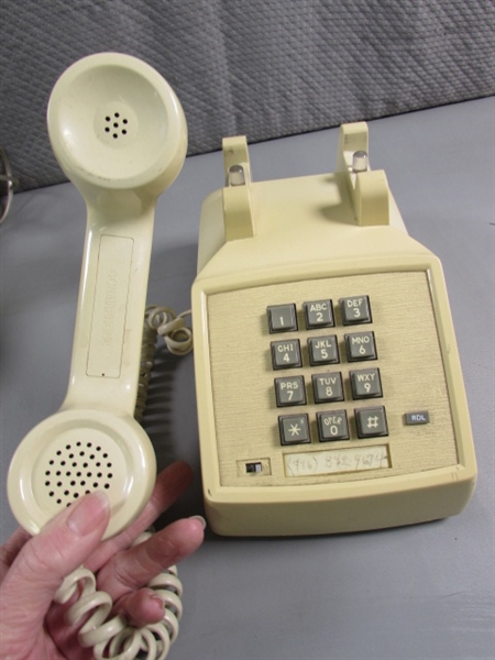 VINTAGE PUSH BUTTON & ROTARY DIAL DESKTOP TELEPHONES - UNTESTED