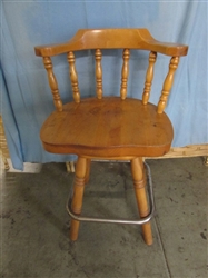 OAK BAR STOOL W/SWIVEL SEAT