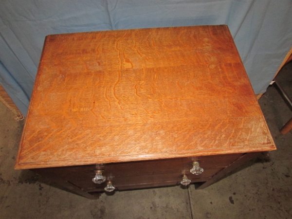 ANTIQUE QUARTER SAWN OAK 2-DRAWER SIDE TABLE W/GLASS DRAWER PULLS