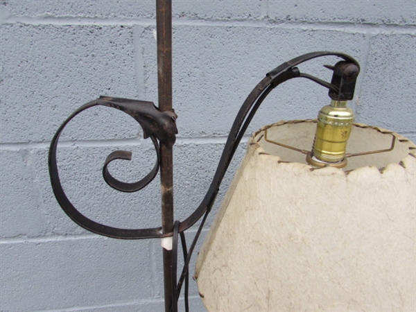 ANTIQUE OAK ROCKING CHAIR & VINTAGE FLOOR LAMP