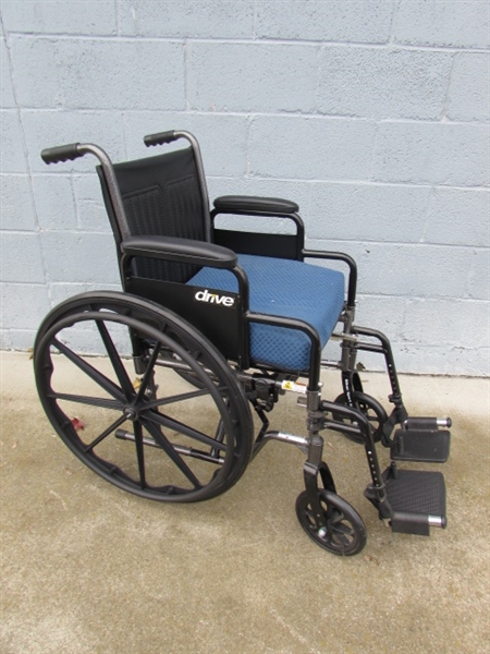 SMALL DRIVE SILVER SPORT II WHEELCHAIR & CANE