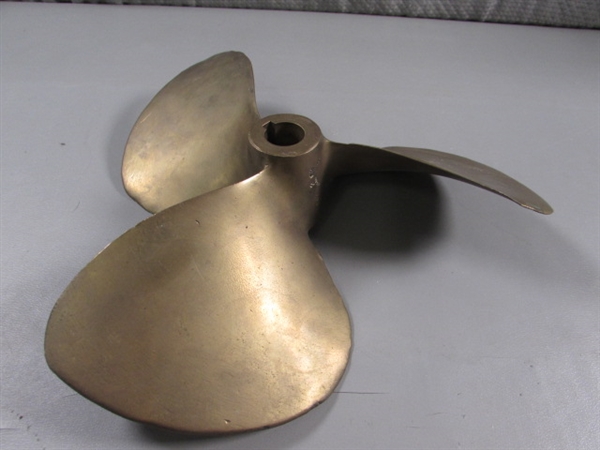 SOLID BRASS PROPELLER PAPERWEIGHT