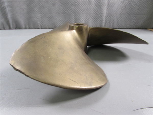 SOLID BRASS PROPELLER PAPERWEIGHT