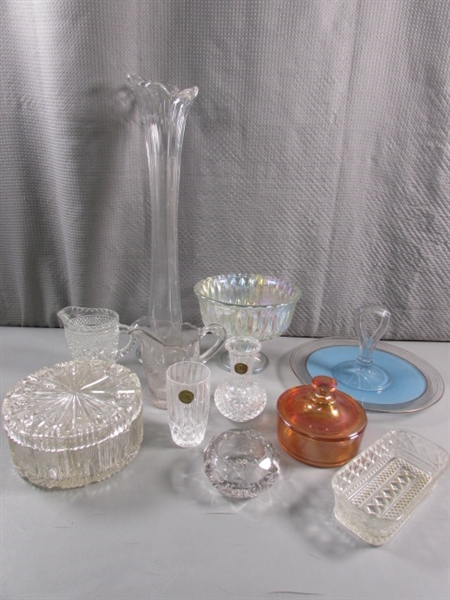 COLLECTION OF PRETTY VINTAGE & MODERN GLASSWARE