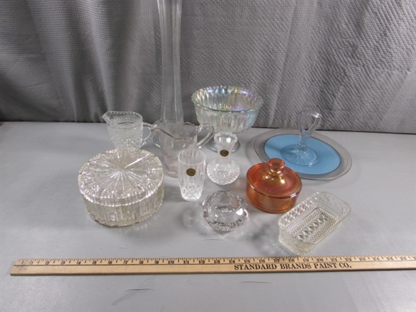 COLLECTION OF PRETTY VINTAGE & MODERN GLASSWARE