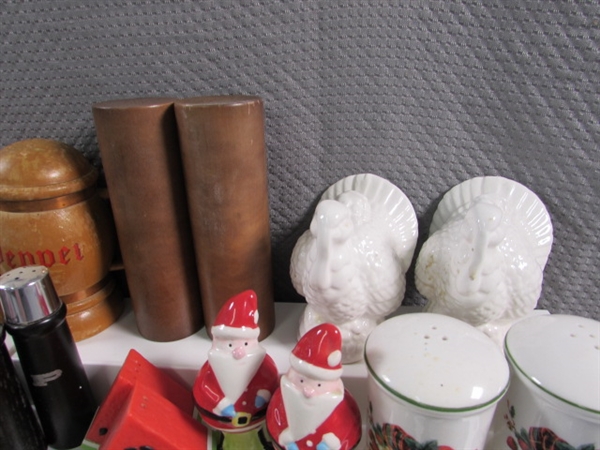 LARGE COLLECTION OF SALT & PEPPER SHAKERS