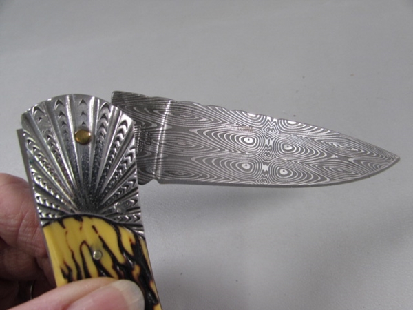 NEW STEEL WARRIOR POCKET KNIFE W/DAMASCUS BLADE