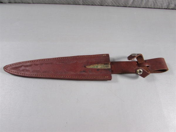 NEW DAGGER W/BONE HANDLE ACCENTS & LEATHER SHEATH