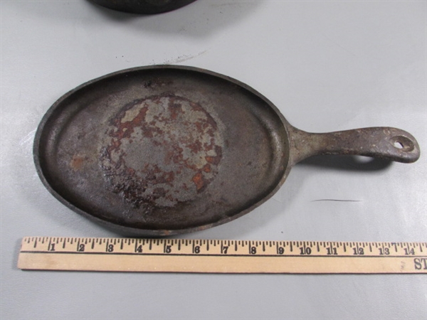 2 CAST IRON SKILLETS