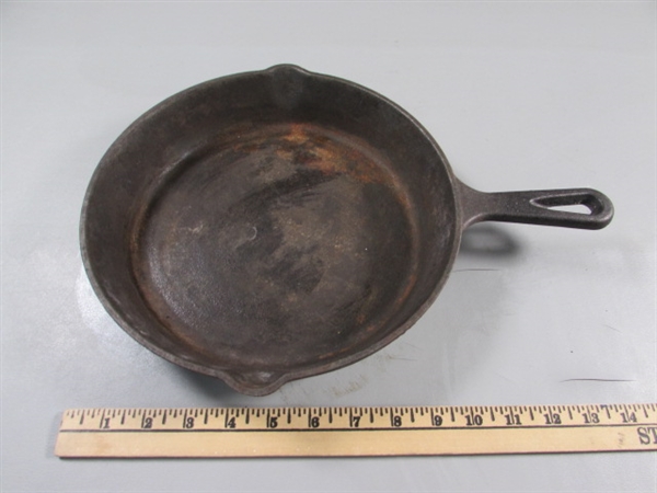 2 CAST IRON SKILLETS