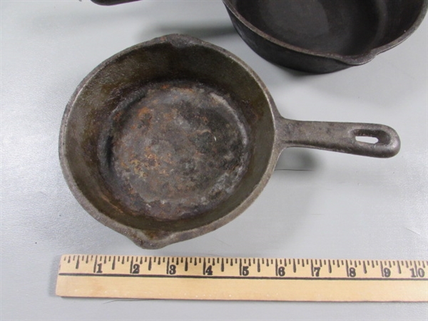 2 CAST IRON SKILLETS