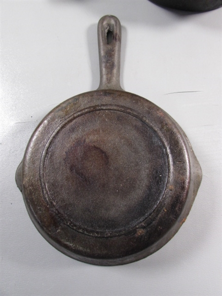 2 CAST IRON SKILLETS