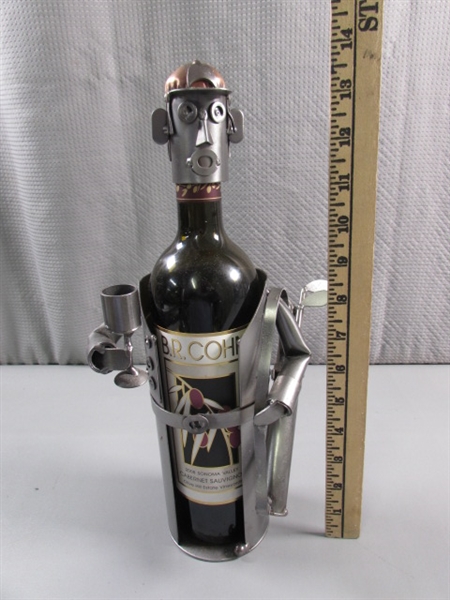 UNIQUE HAND WROUGHT WINE BOTTLE HOLDER